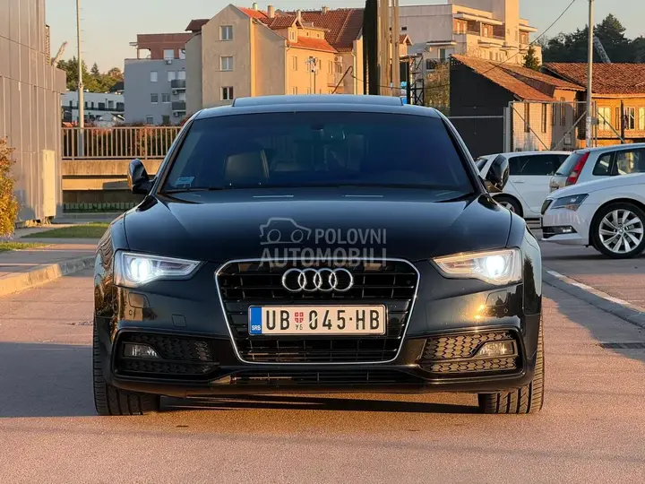 Audi A5 2012 photo 5
