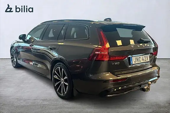 Volvo V60 2025 photo 2
