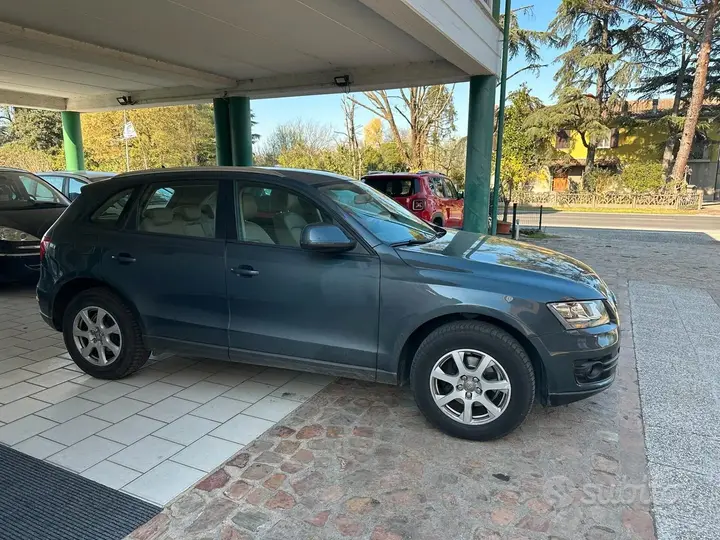 Audi Q5 2010 photo 4