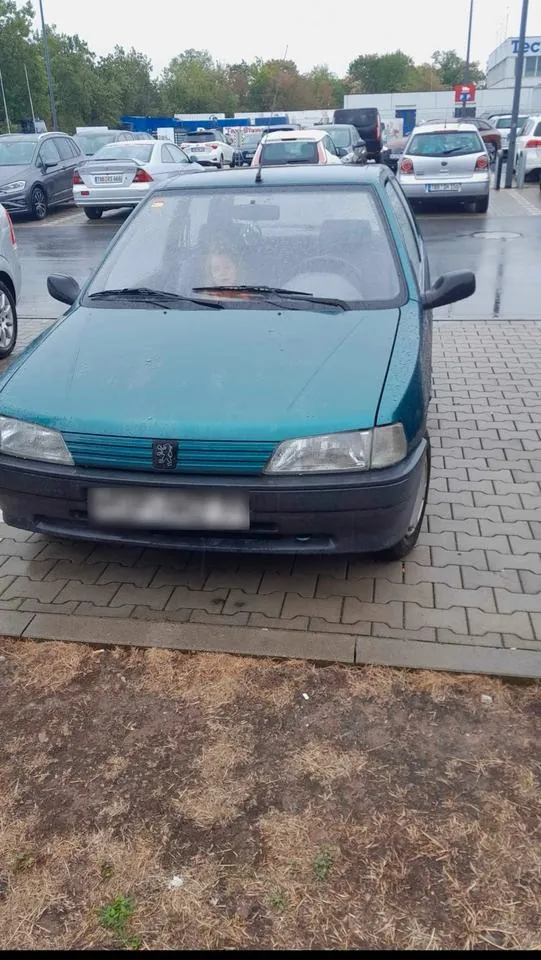 Peugeot 106