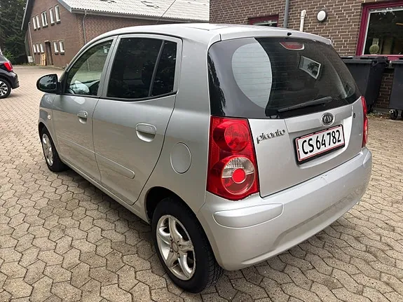 Kia Picanto 2008 photo 4