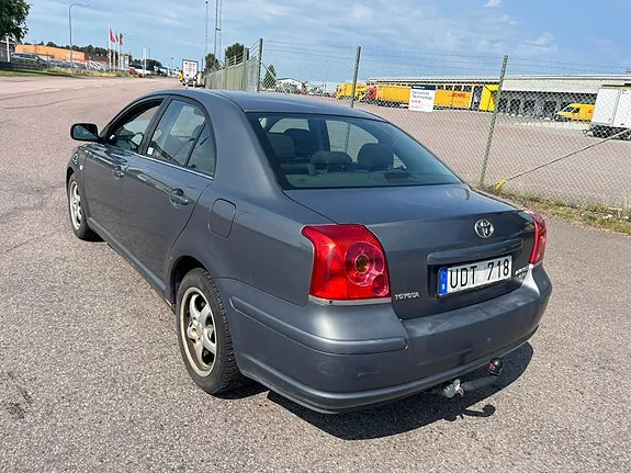 Toyota Avensis 2003 photo 3