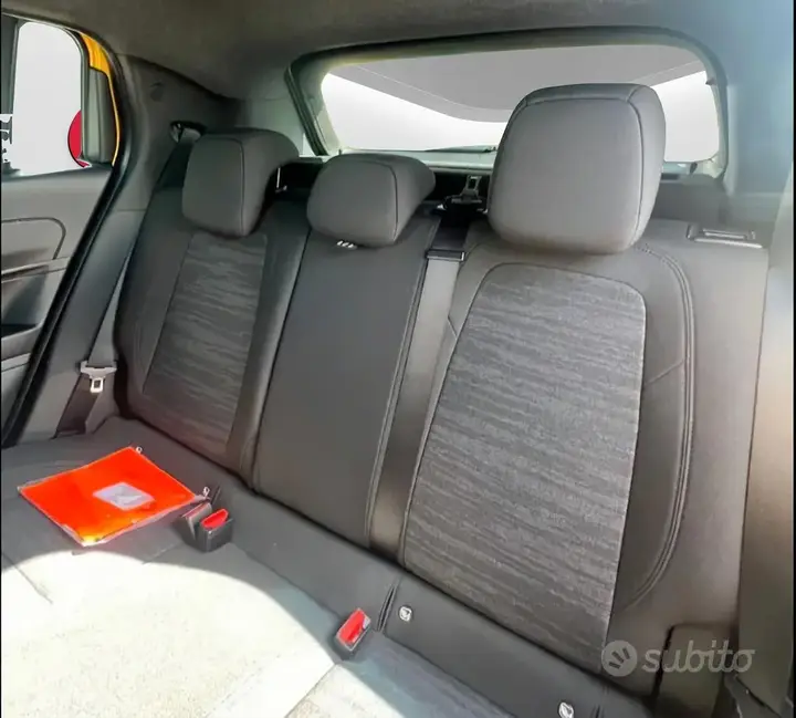 Jeep Avenger photo 4