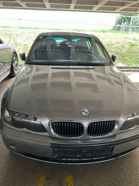 BMW 3 Series 2004 photo 2