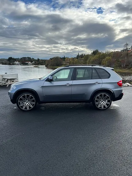 BMW X5 2009 photo 2