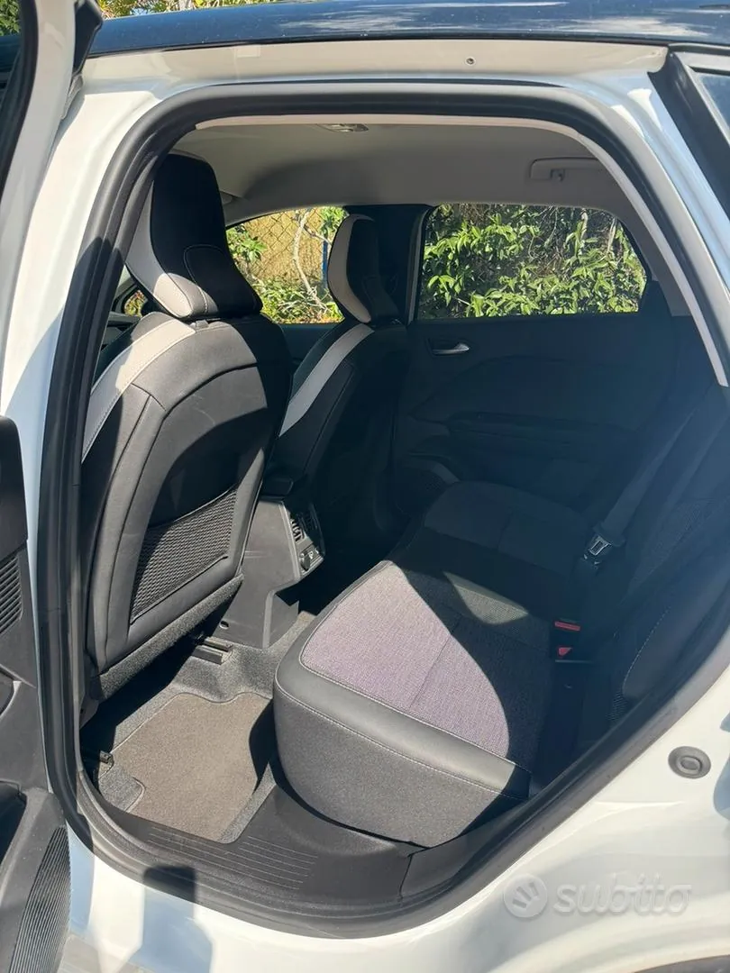 Renault Captur 2021 photo 2