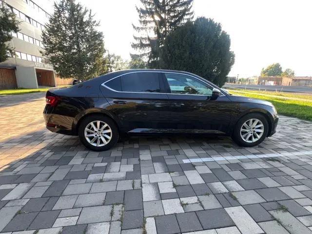 Skoda Superb 2016 photo 4