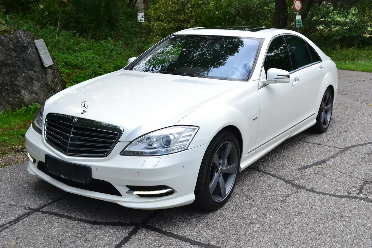 Mercedes-Benz S-Class 2009 photo 2