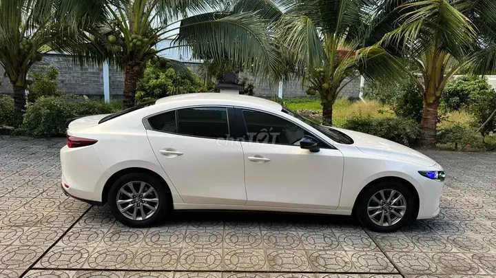 Mazda 3 2024 photo 3