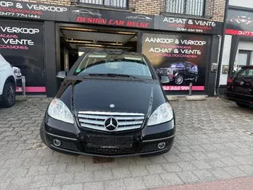 Mercedes-Benz A 180 Avantgarde 2011 photo 2
