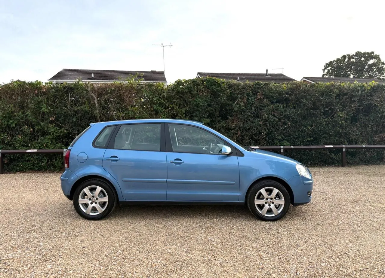Volkswagen Polo 2008 photo 3