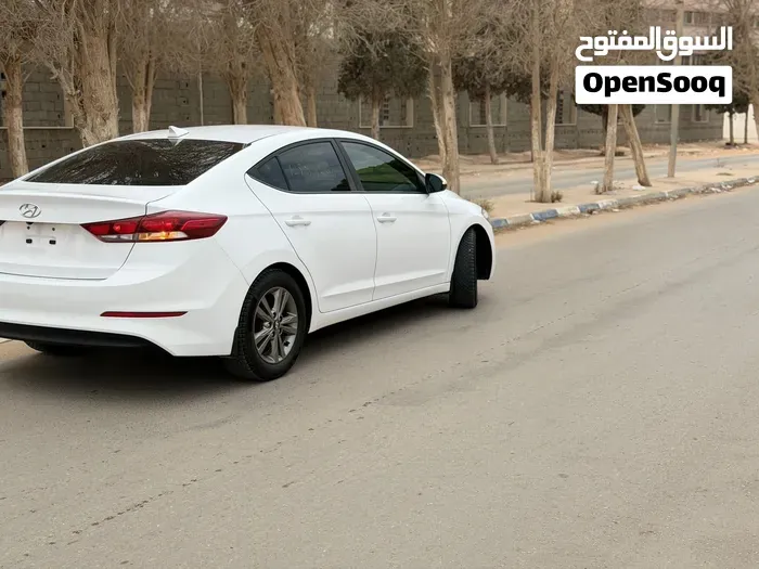 Hyundai Elantra 2017 photo 3
