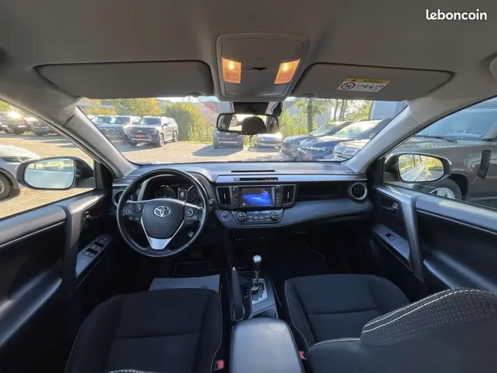 Toyota Rav4 2018 photo 2
