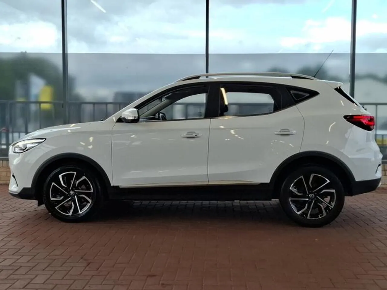 MG Mg Zs 2022 photo 4