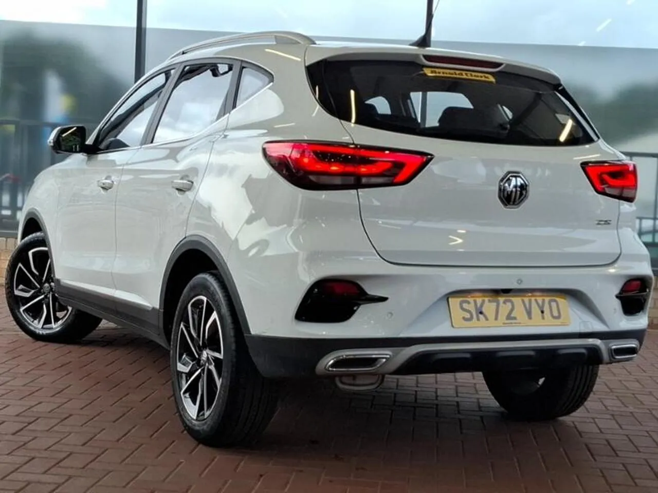 MG Mg Zs 2022 photo 2