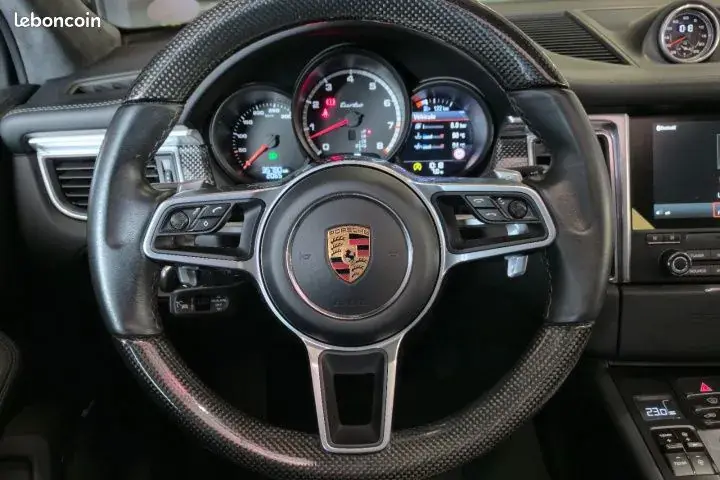 Porsche Macan 2017 photo 2