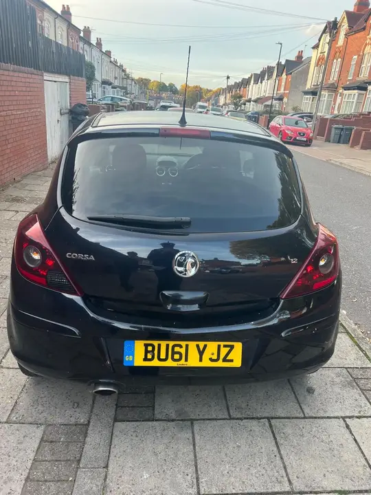 Vauxhall Corsa 2011 photo 3