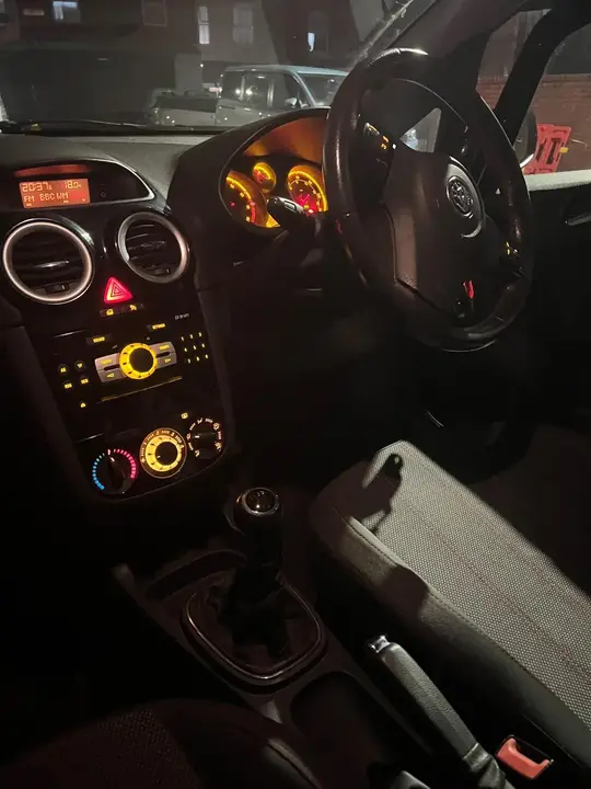Vauxhall Corsa 2011 photo 5