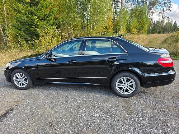 Mercedes-Benz E200 D