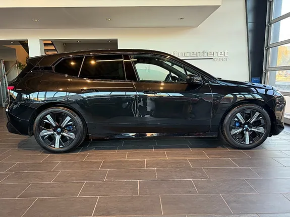 BMW Ix 2023 photo 2