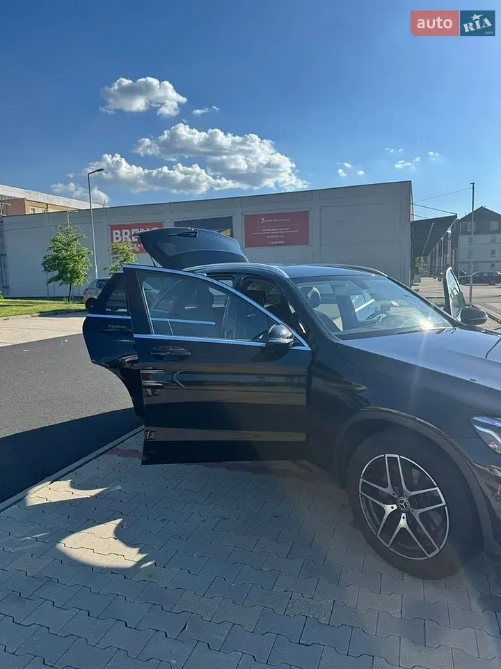 Mercedes-Benz Glc-Class 2018 photo 2