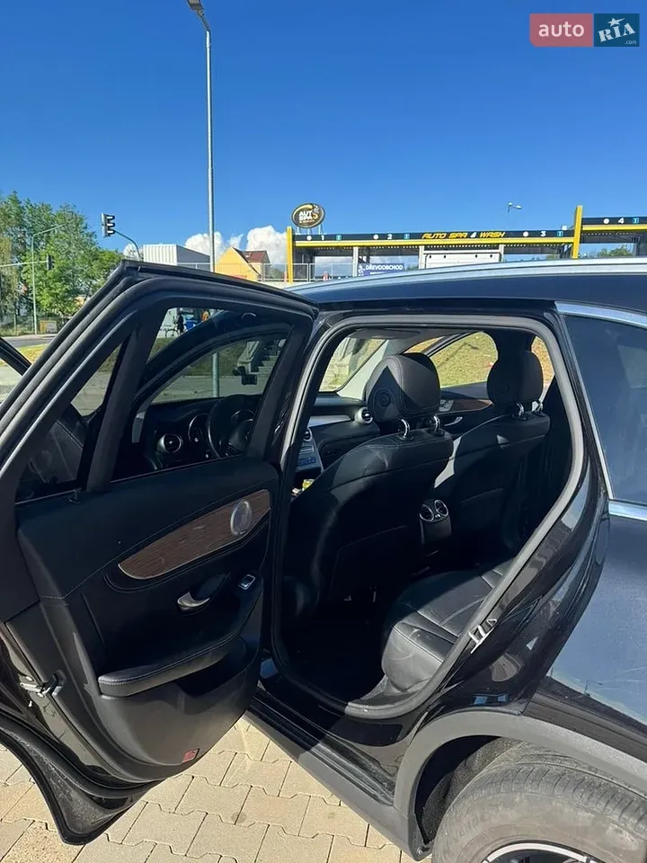 Mercedes-Benz Glc-Class 2018 photo 5