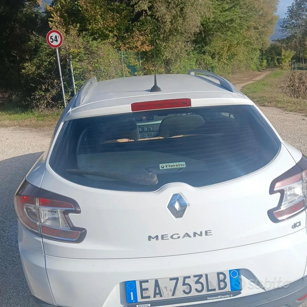Renault Megane 2010 photo 3