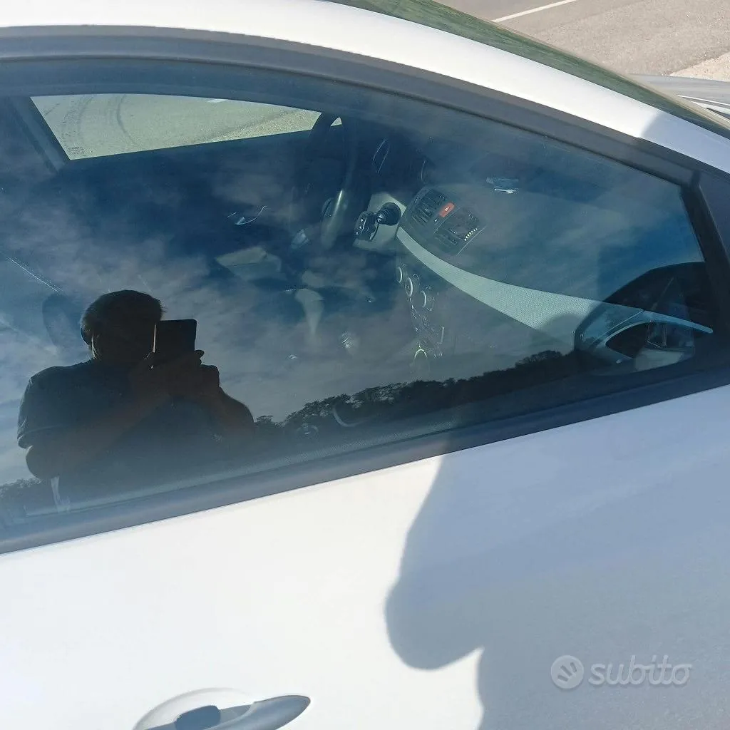 Renault Megane 2010 photo 2
