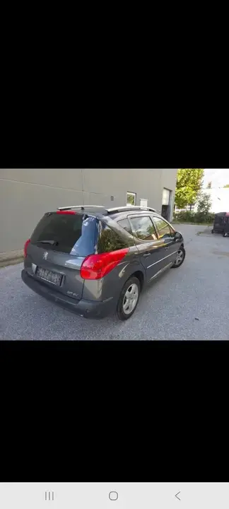 Peugeot 207 2011 photo 3