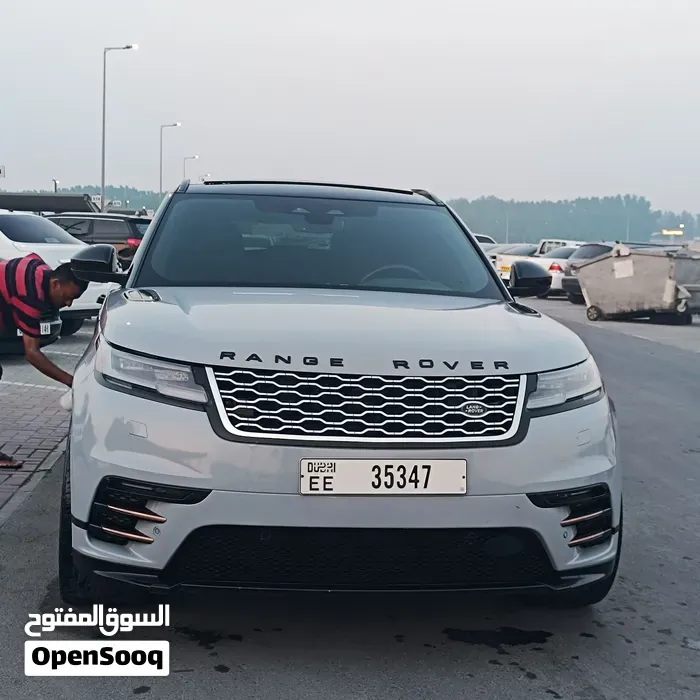 Land Rover Range Rover Velar 2024 photo 3
