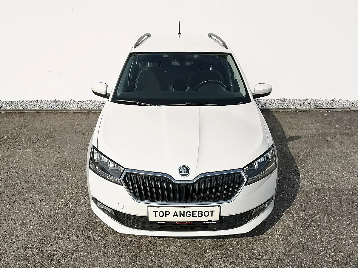Skoda Fabia 2023 photo 3