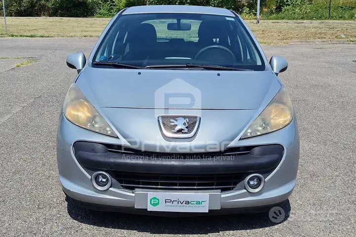 Peugeot 207 2008 photo 2