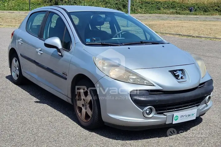 Peugeot 207 2008 photo 3