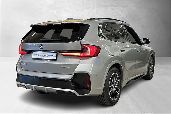 BMW Ix1 2026 photo 4