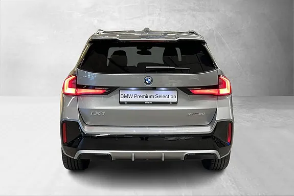 BMW Ix1 2026 photo 3