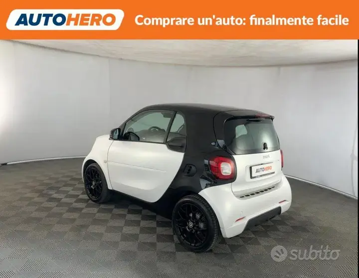 Smart Fortwo 2019 photo 4