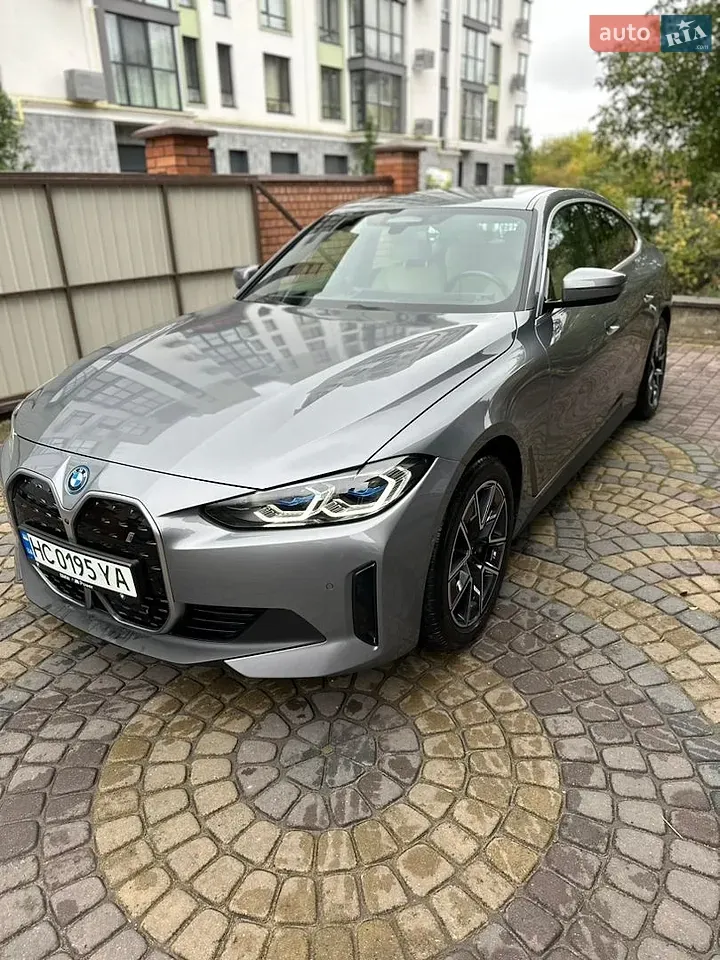 BMW I4 2023 photo 3