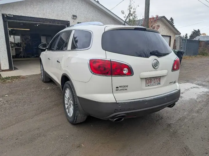 Buick Enclave 2009 photo 4