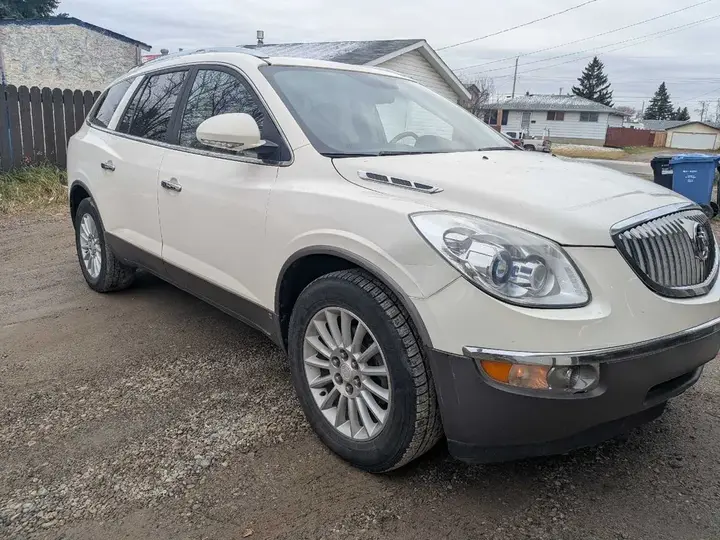 Buick Enclave 2009 photo 2