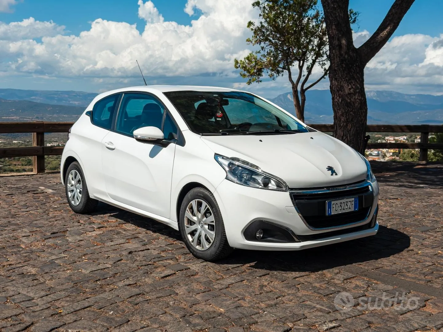 Peugeot 208 2016 photo 3