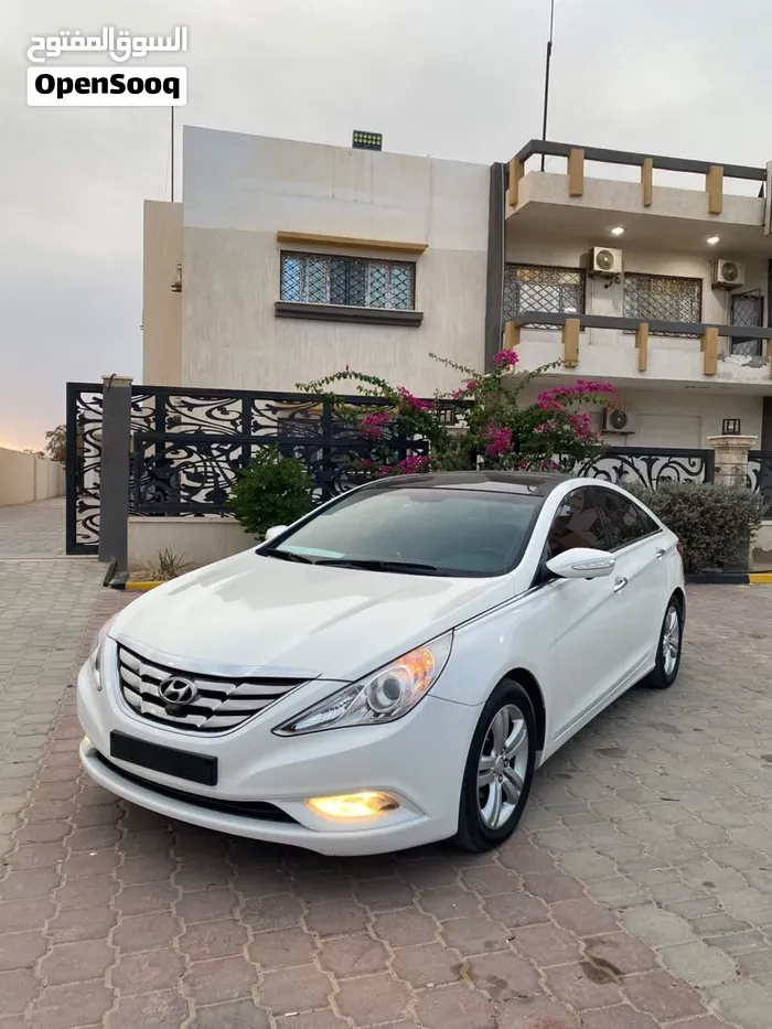 Hyundai Sonata 2012 photo 2