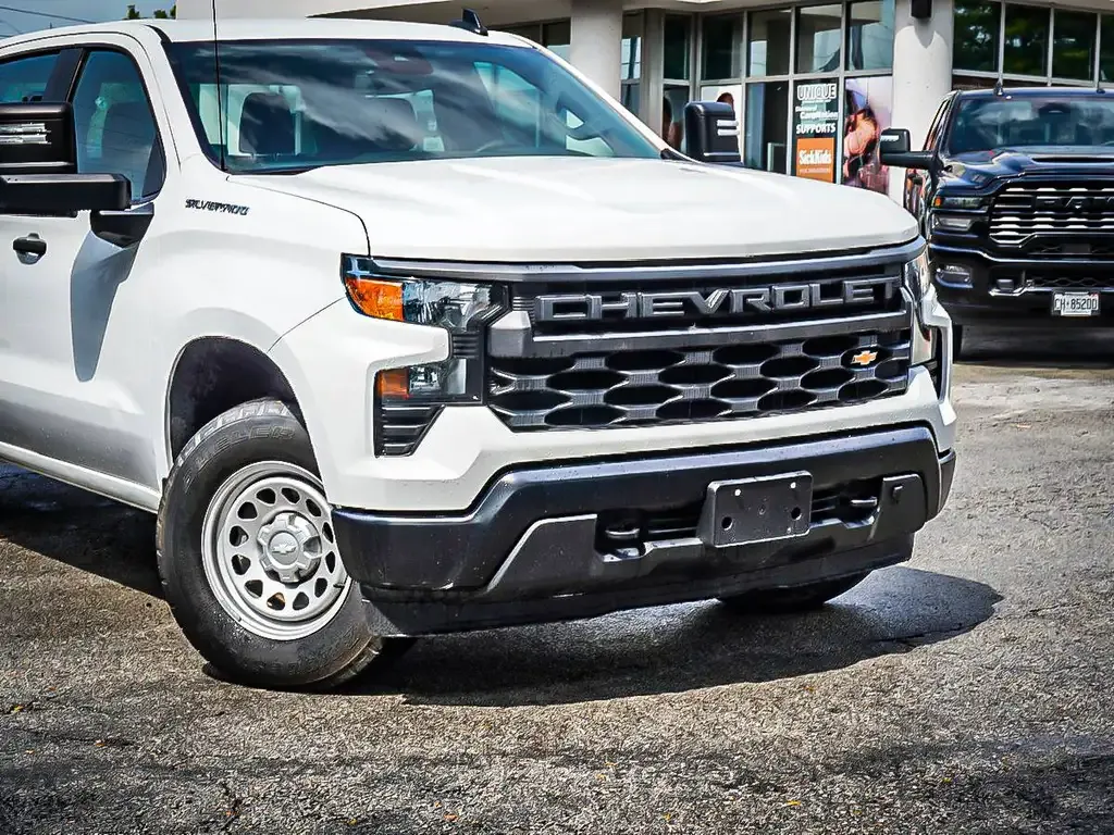 Chevrolet Silverado 1500 2024 photo 3