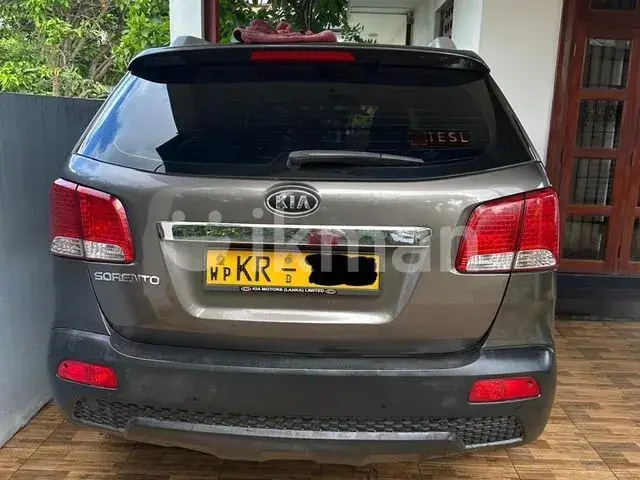 Kia Sorento 2011 photo 2
