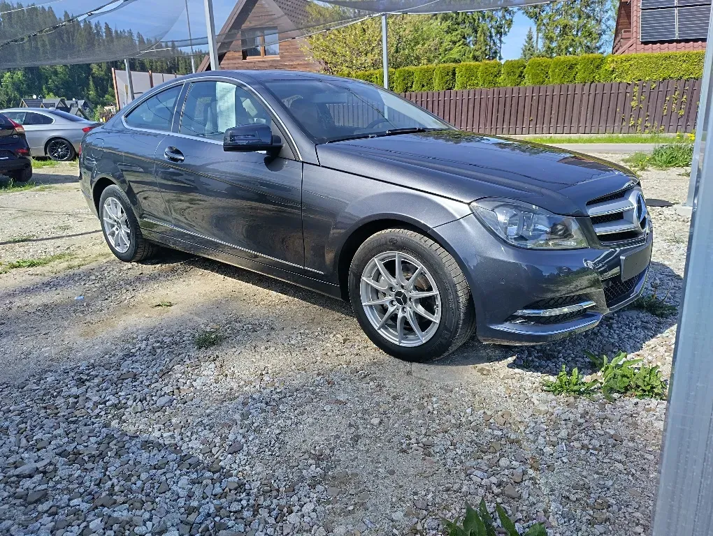 Mercedes-Benz C-Class 2012 photo 2