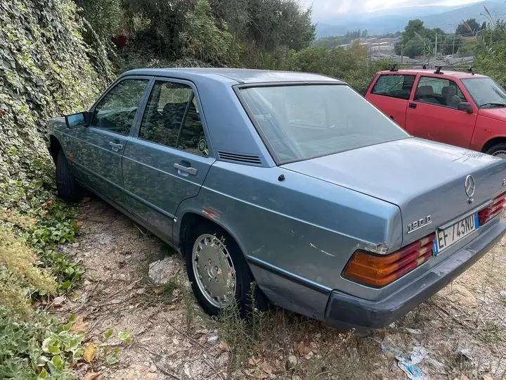 Mercedes-Benz 190