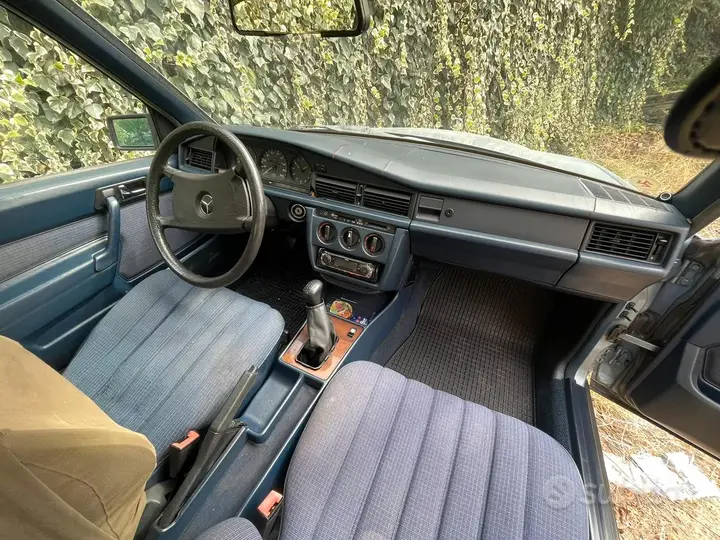 Mercedes-Benz 190 1986 photo 3