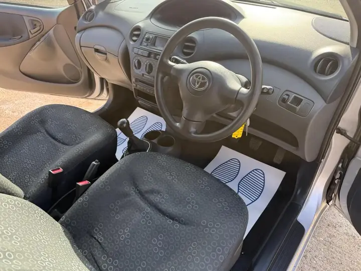 Toyota Yaris 2005 photo 5
