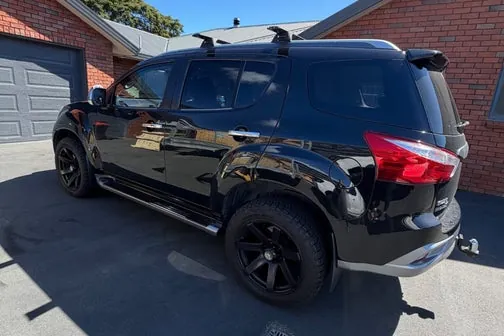 Isuzu Mu-X