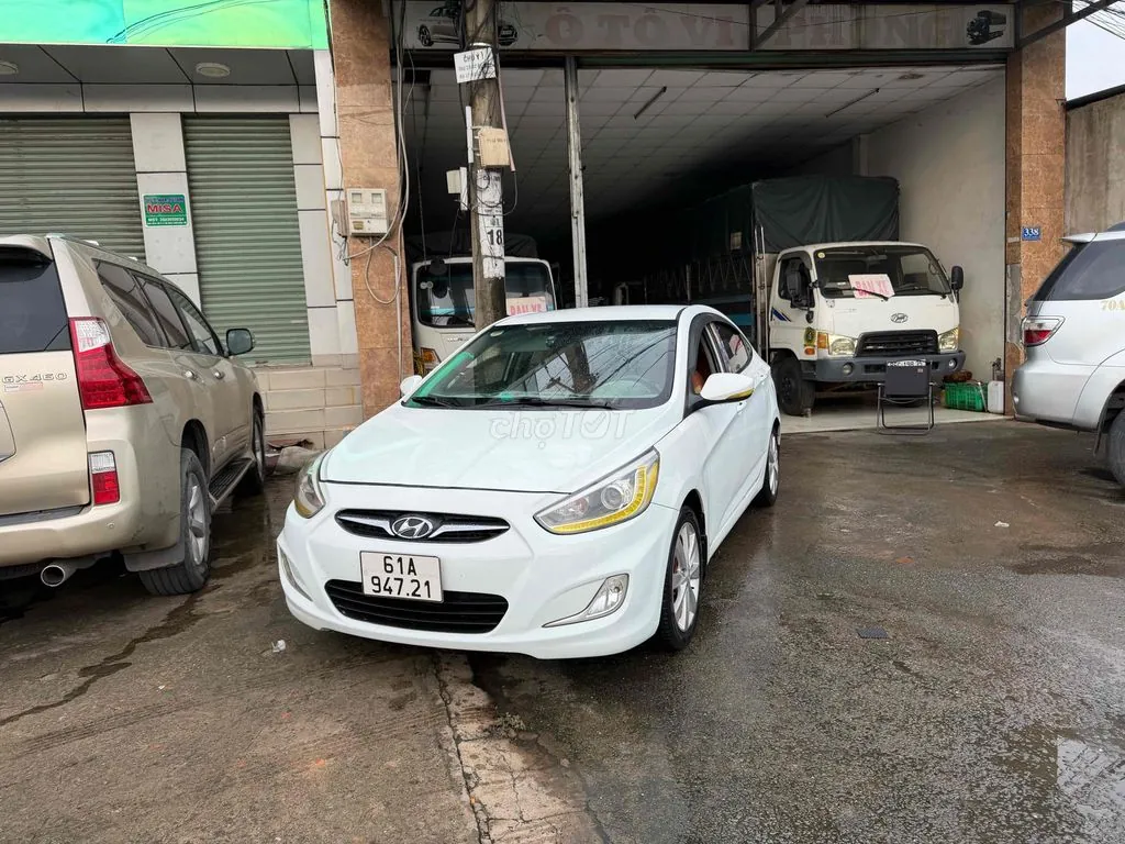 Hyundai Accent 2013 photo 5