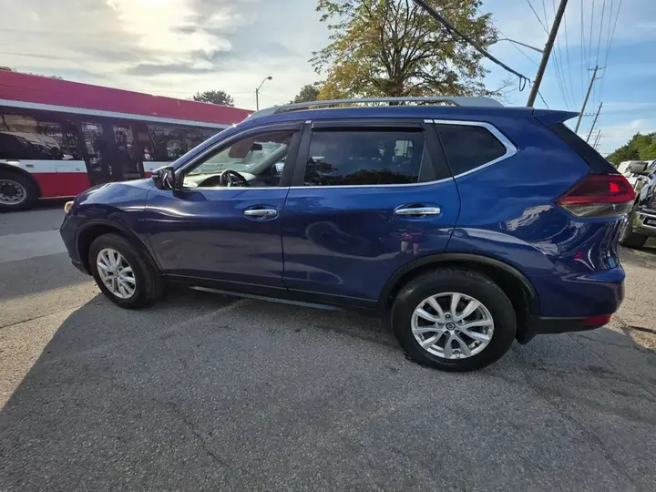 Nissan Rogue 2018 photo 2